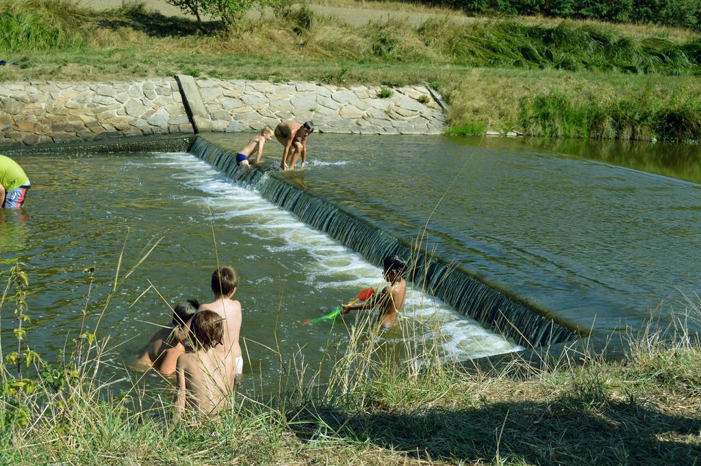 Kempink U Serifa Protivín Kültér fotó